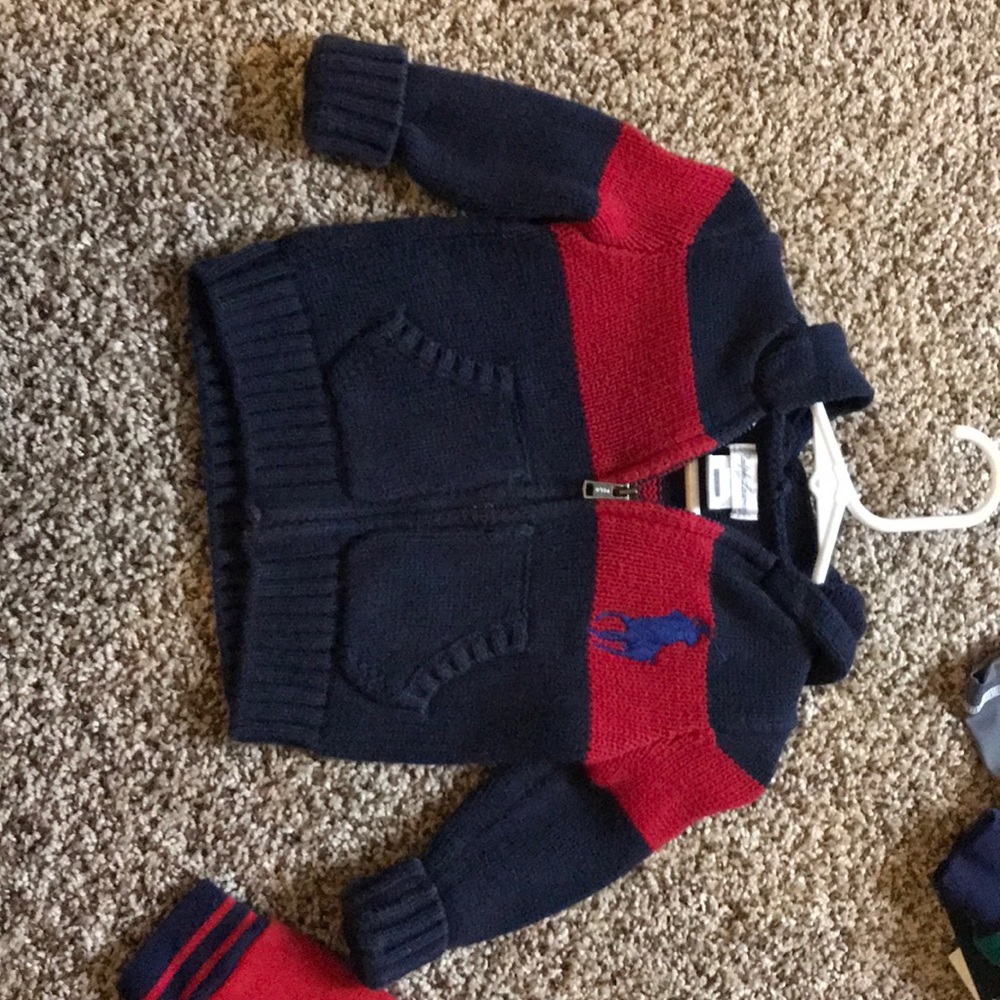 Sweatshirt